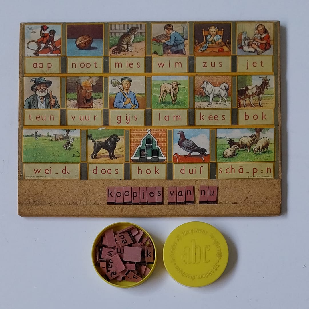 Hoogeveen’s leesplankje Aap, Noot, Mies + letterdoosje