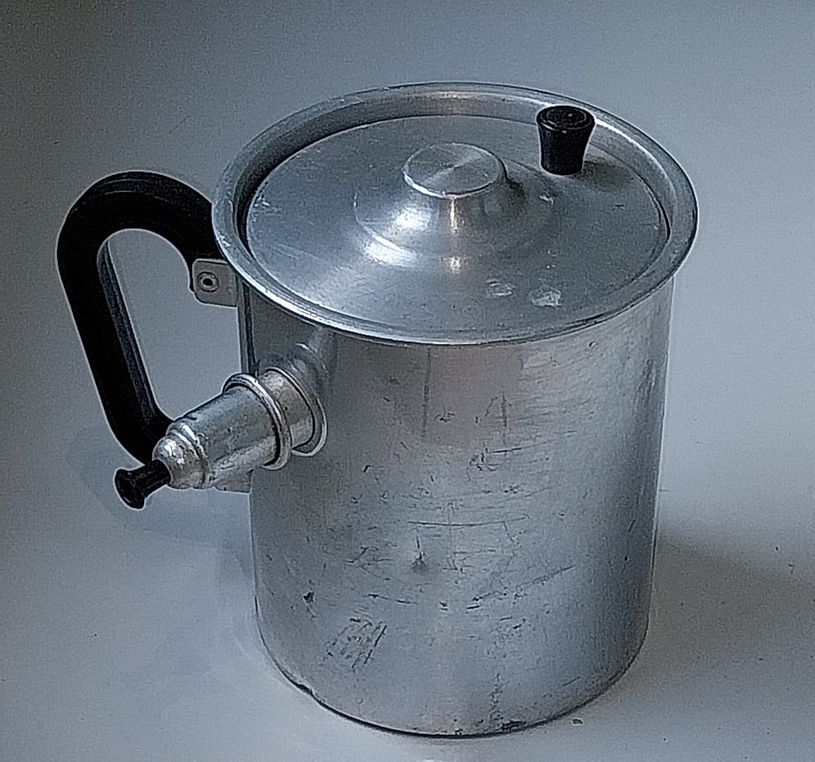 Aluminium melkkoker, Productie Coen Kurz, in Tiel jaren '50 - Afbeelding 3