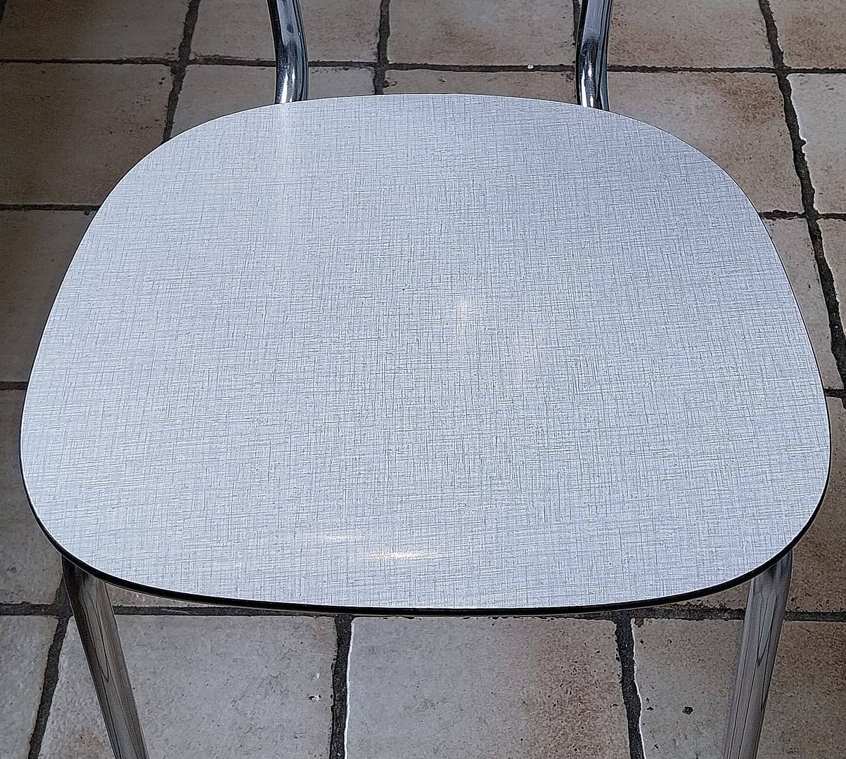 6 st. lichtgrijze Formica keukenstoelen - Afbeelding 7