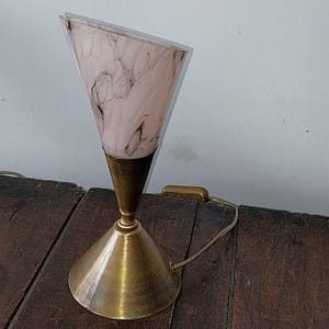 Tafellamp fakkelmodel messingvoet + gemarmerd glas