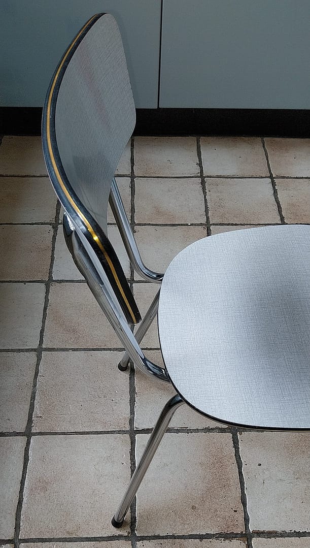 6 st. lichtgrijze Formica keukenstoelen - Afbeelding 8