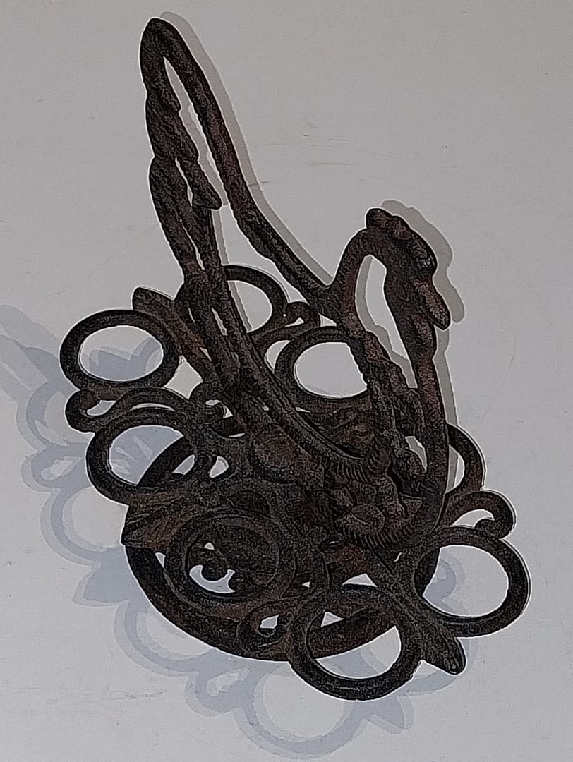 Brocante Gietijzeren Eierskelter of Eierrek - Afbeelding 4