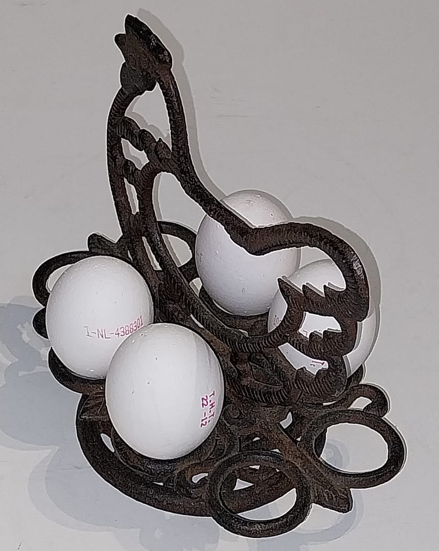 Brocante Gietijzeren Eierskelter of Eierrek - Afbeelding 3