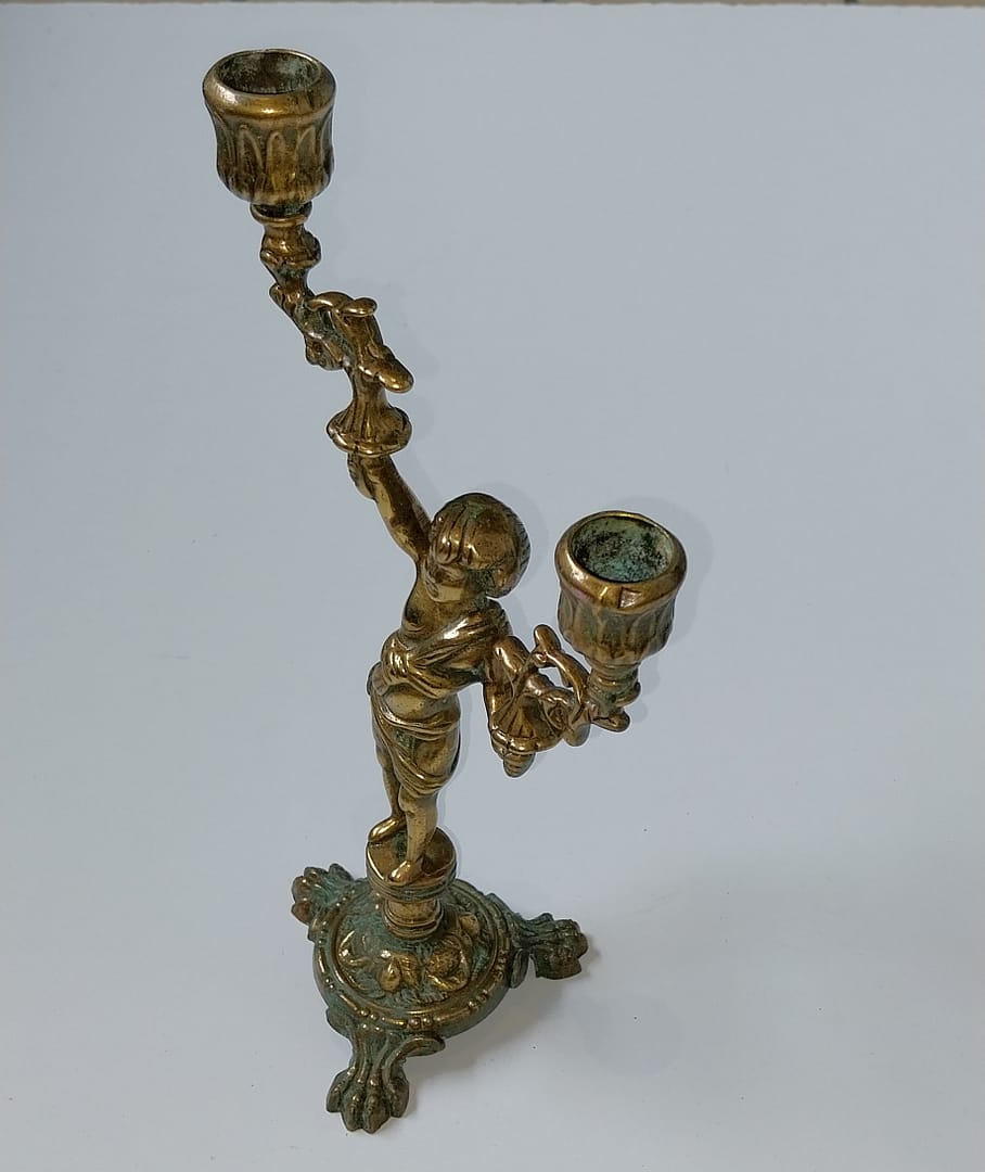 Messing kandelaar met Engel en 2 gebogen armen - Afbeelding 2