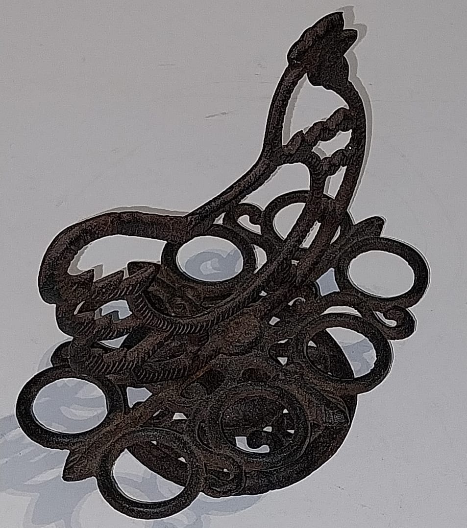 Brocante Gietijzeren Eierskelter of Eierrek - Afbeelding 5