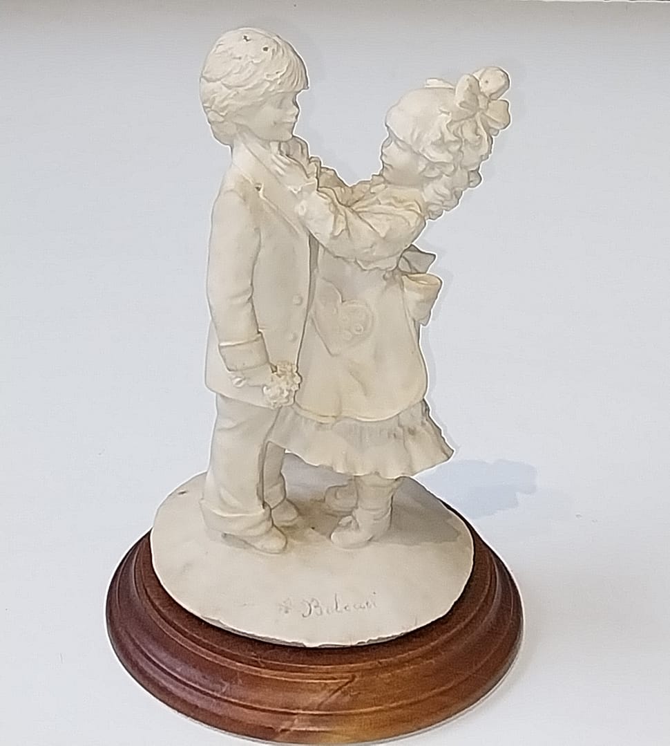 Italiaans beeldje van A. Belcari /Koppeltje jongen en meisje